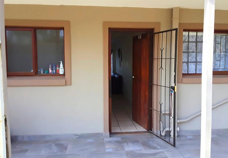 1 Bedroom Property for Sale in Heiderand Western Cape